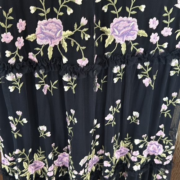 Mac Duggal Embroidered tiered dress size 8 - Picture 10 of 13